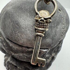 STARLINGEAR Small Skeleton Key Pendant Top Sterling Silver Gemstone in Eye